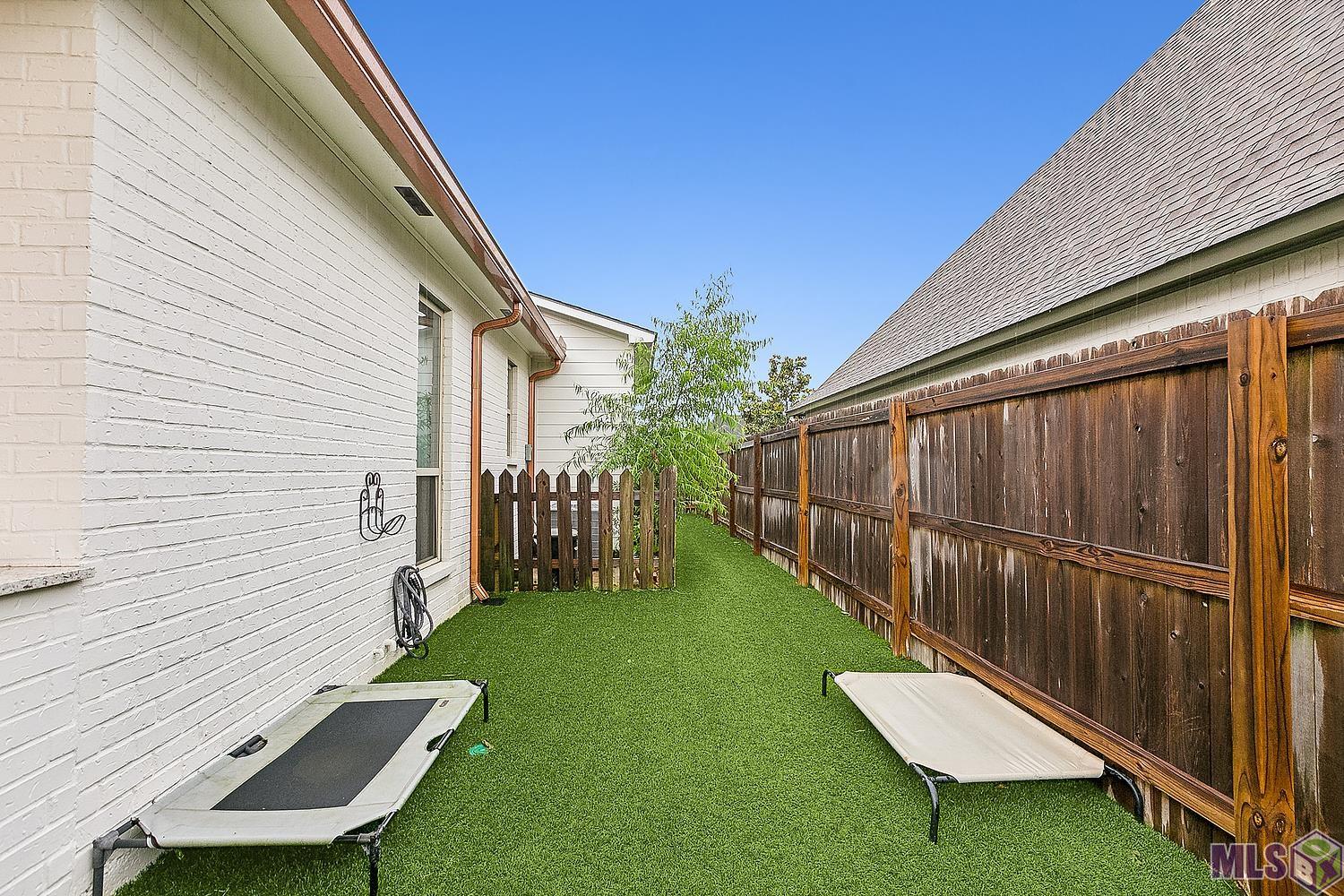 14088 Twin Lakes Dr