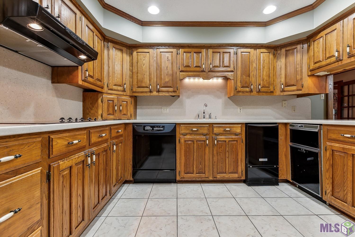 1226 Aurora Pl