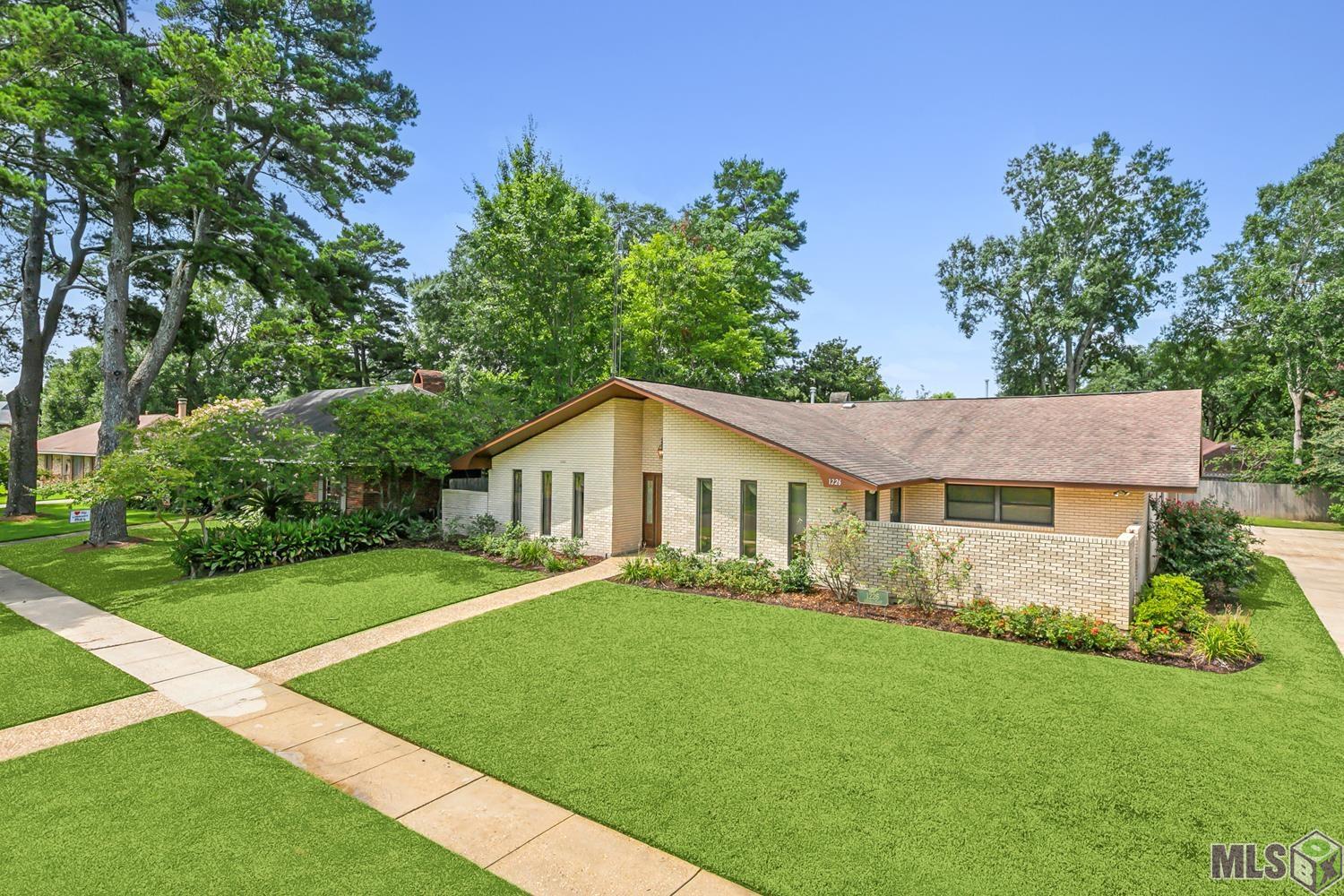 1226 Aurora Pl
