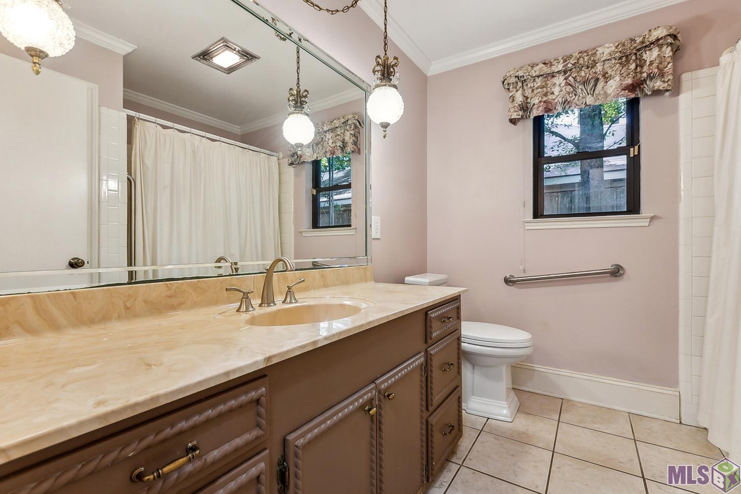 1226 Aurora Pl
