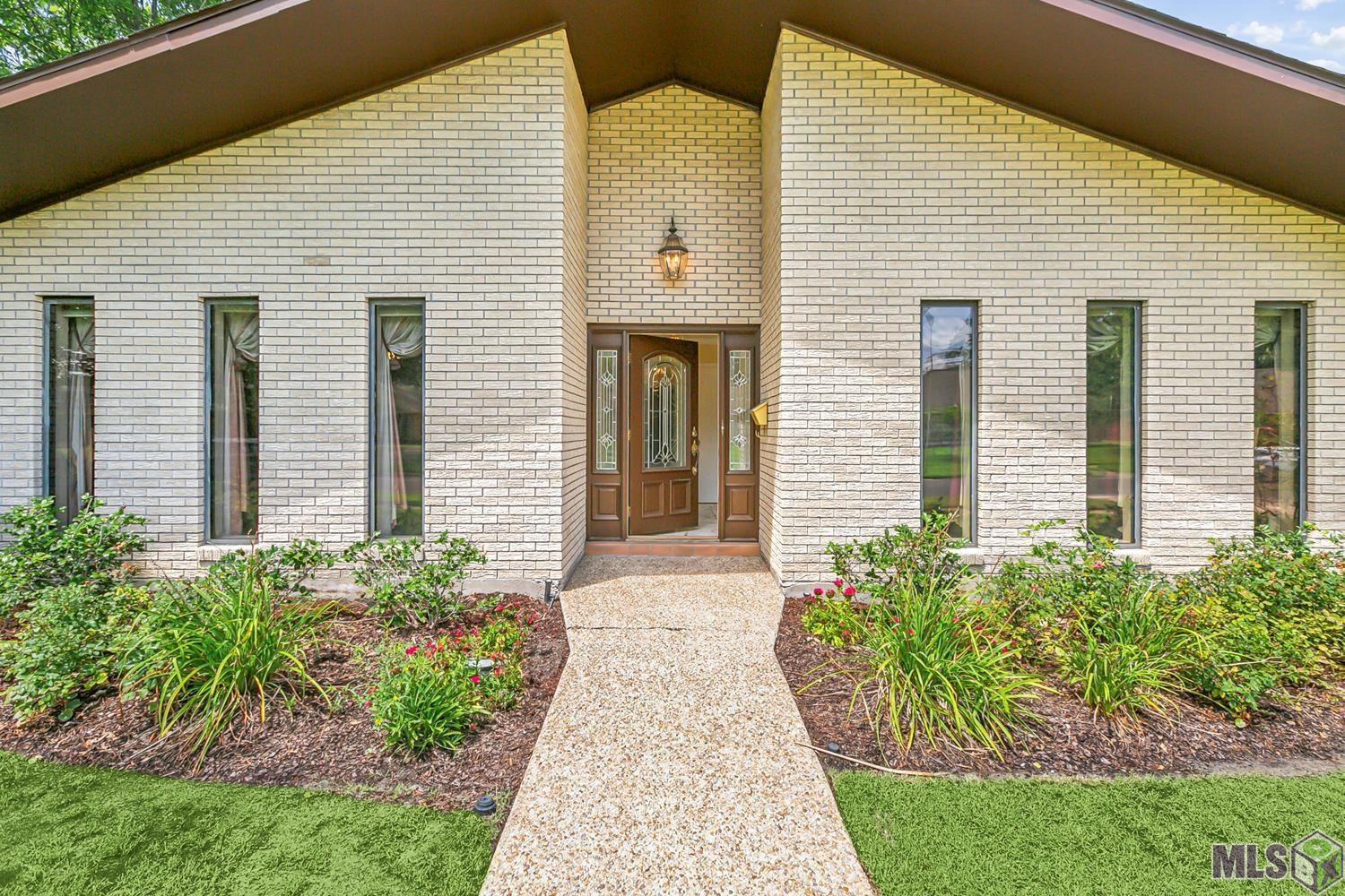 1226 Aurora Pl