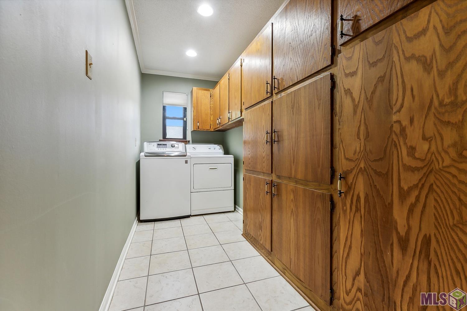 1226 Aurora Pl