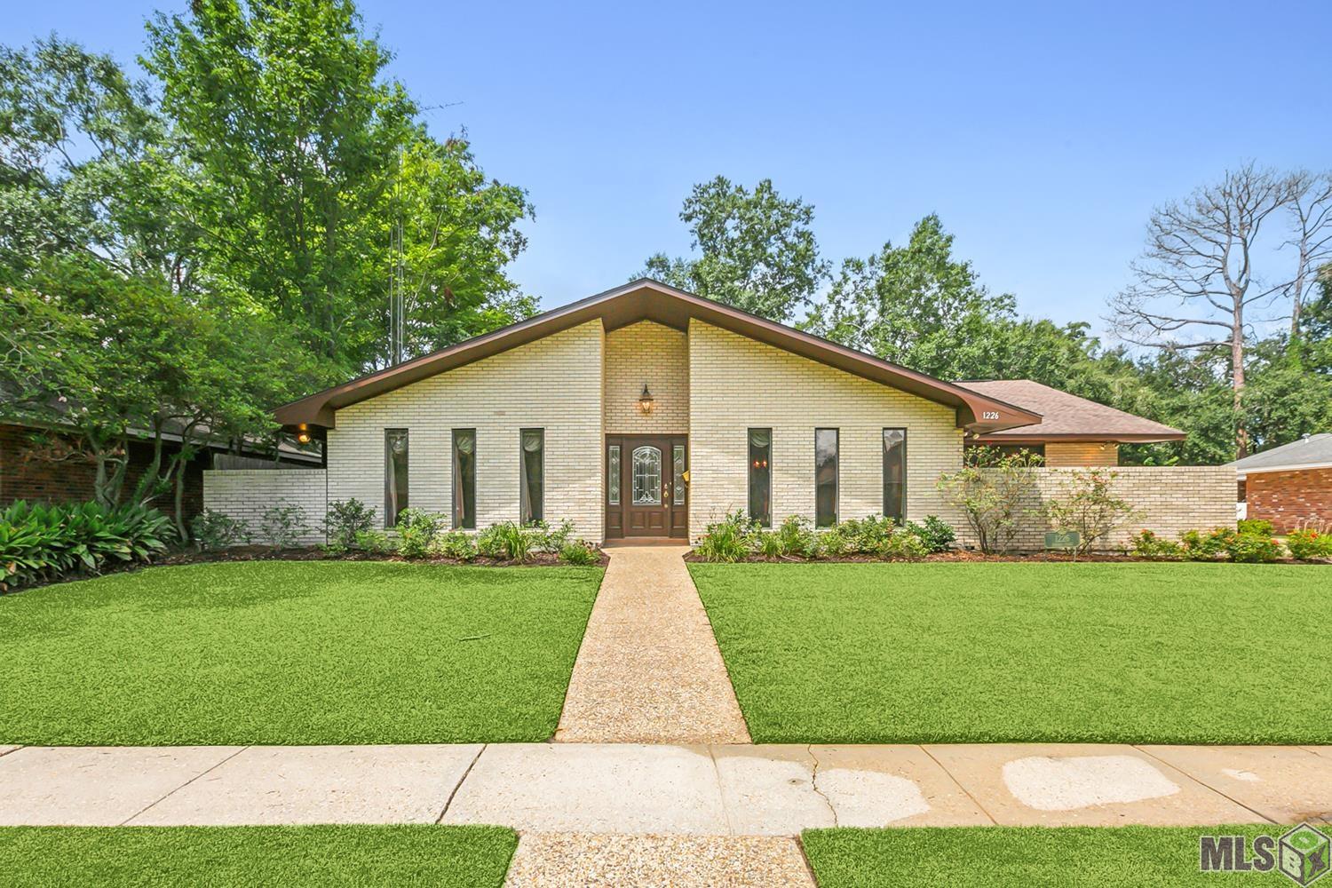 1226 Aurora Pl