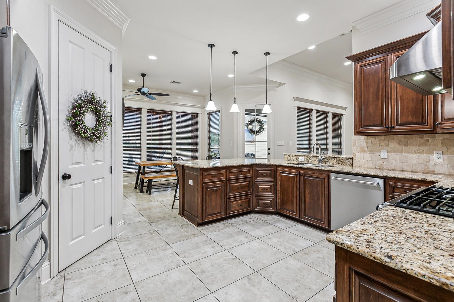 40203 Dove Estates Ct