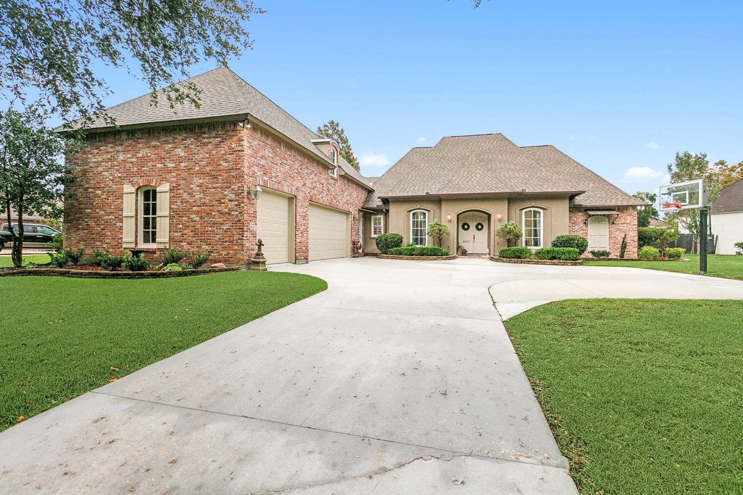 40203 Dove Estates Ct