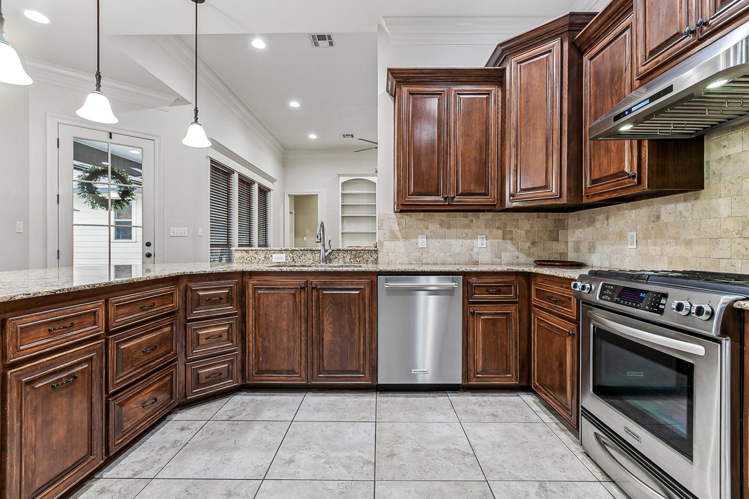 40203 Dove Estates Ct