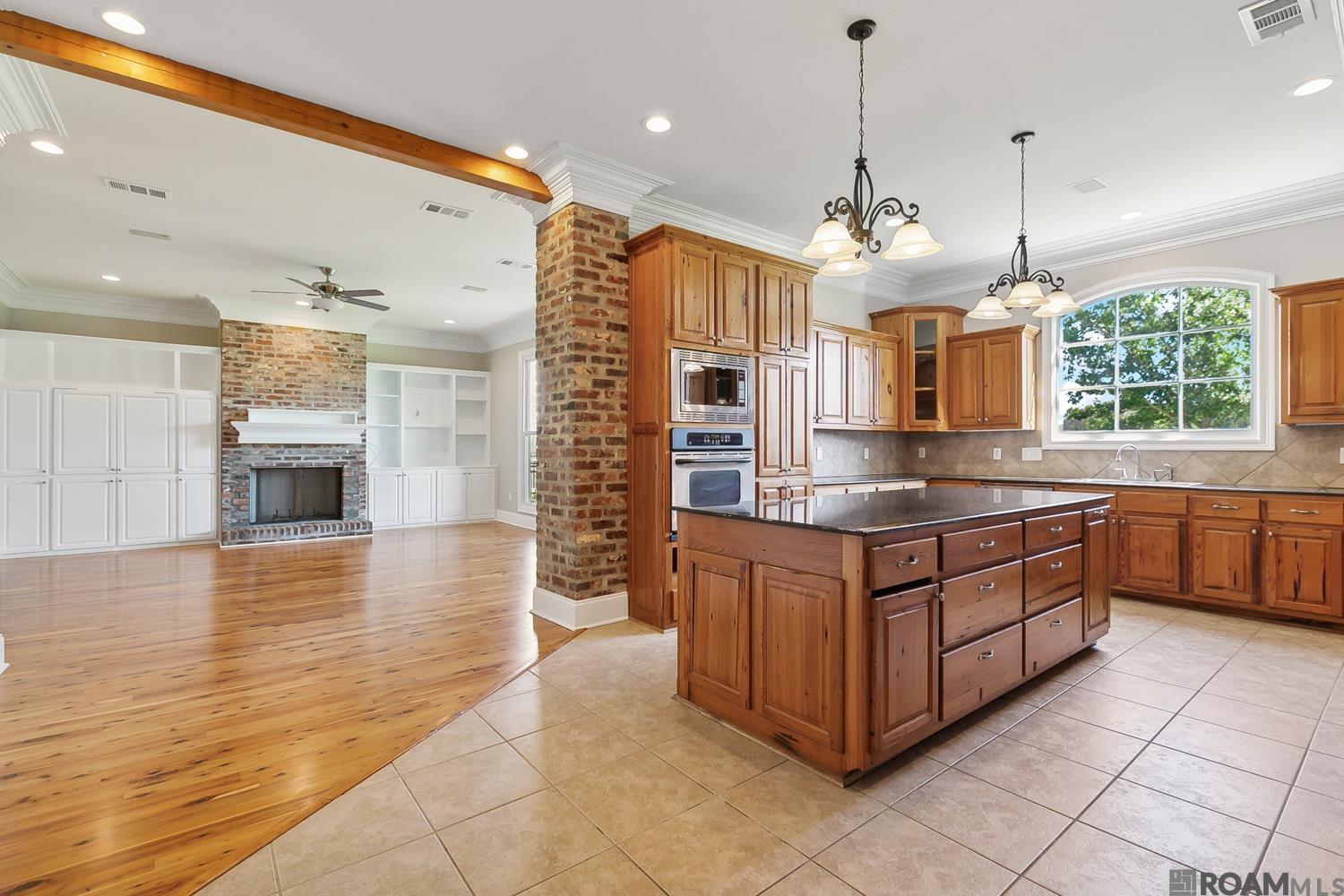 40126 Pelican Point Pkwy