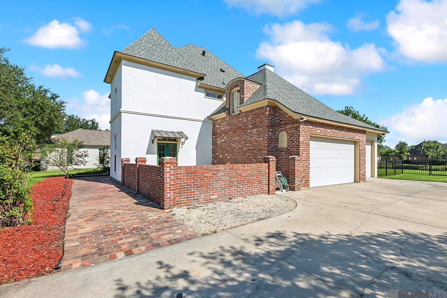 40126 Pelican Point Pkwy
