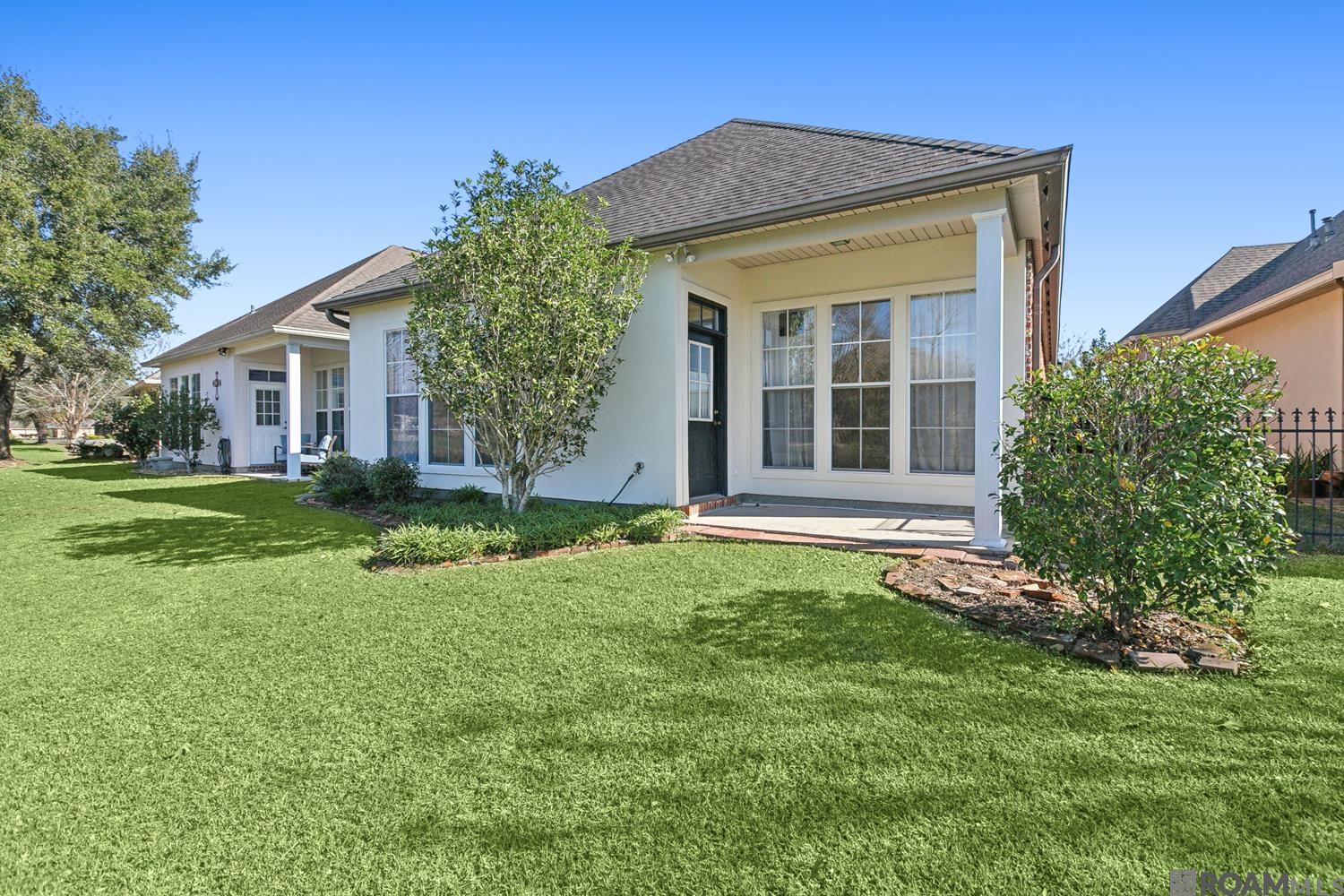 6033 Courtyard Dr