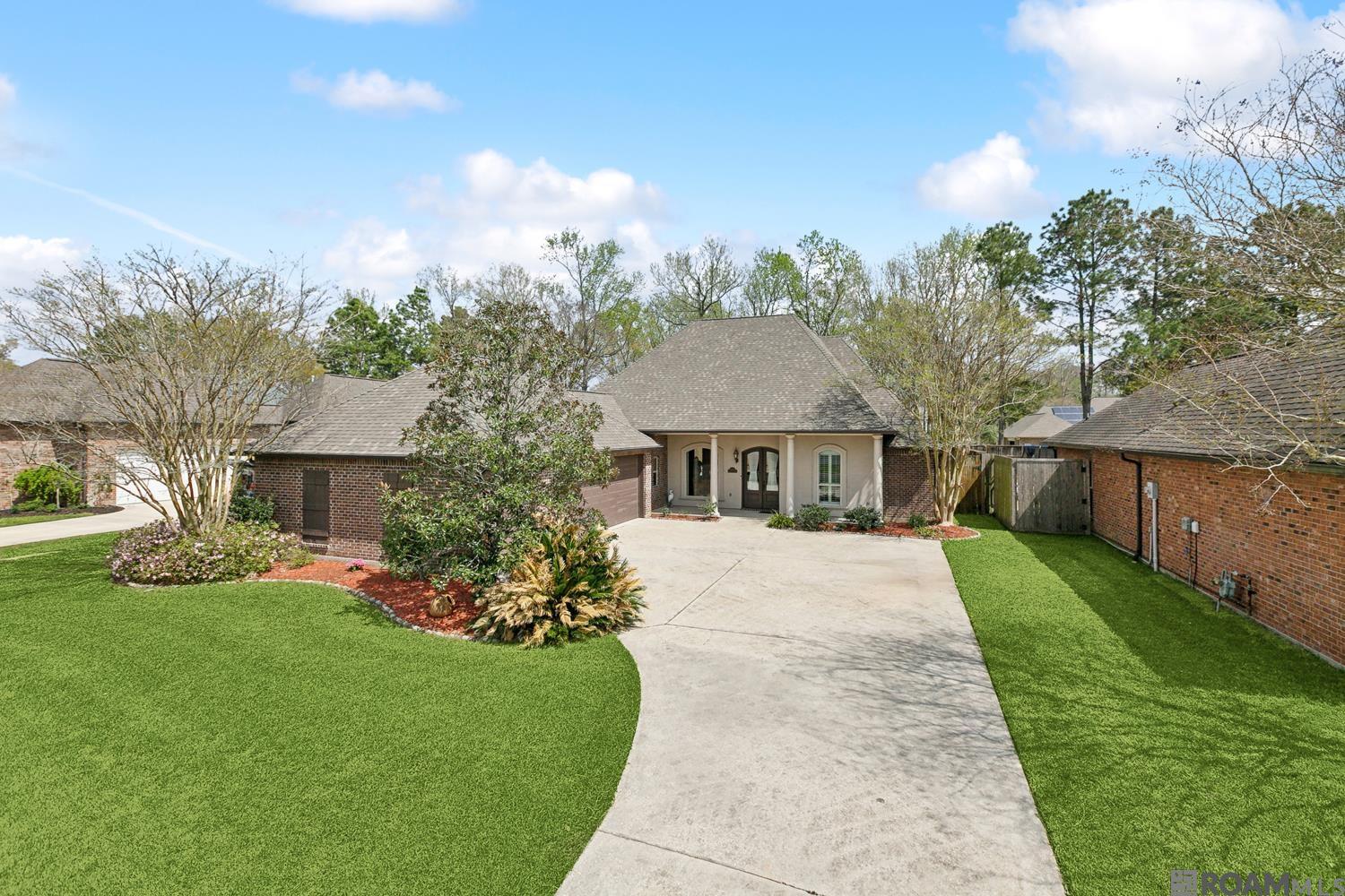 13098 Moss Pointe Dr