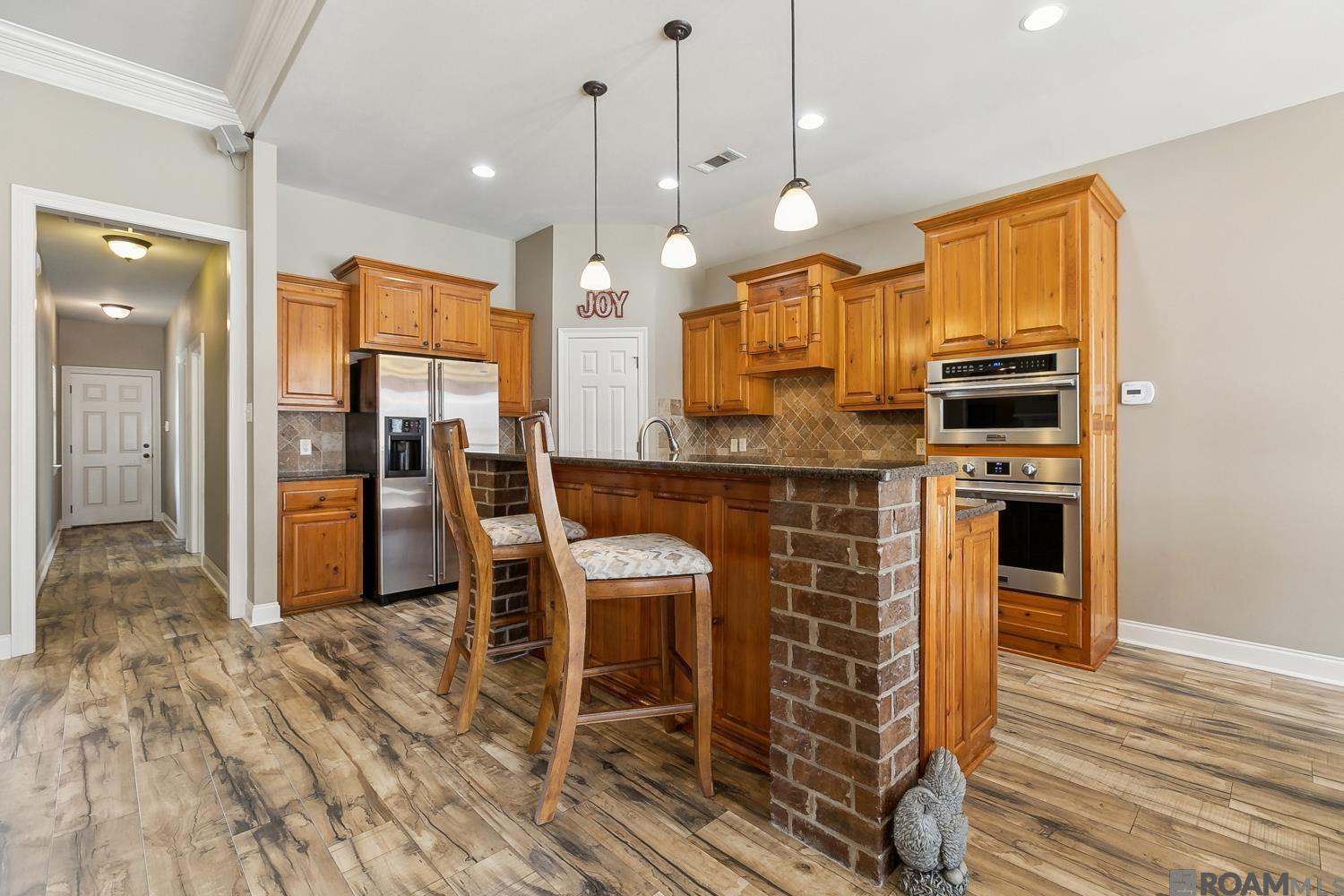 13098 Moss Pointe Dr