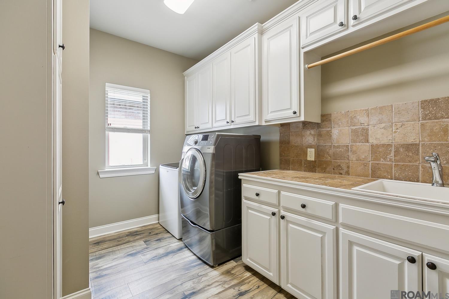 13098 Moss Pointe Dr