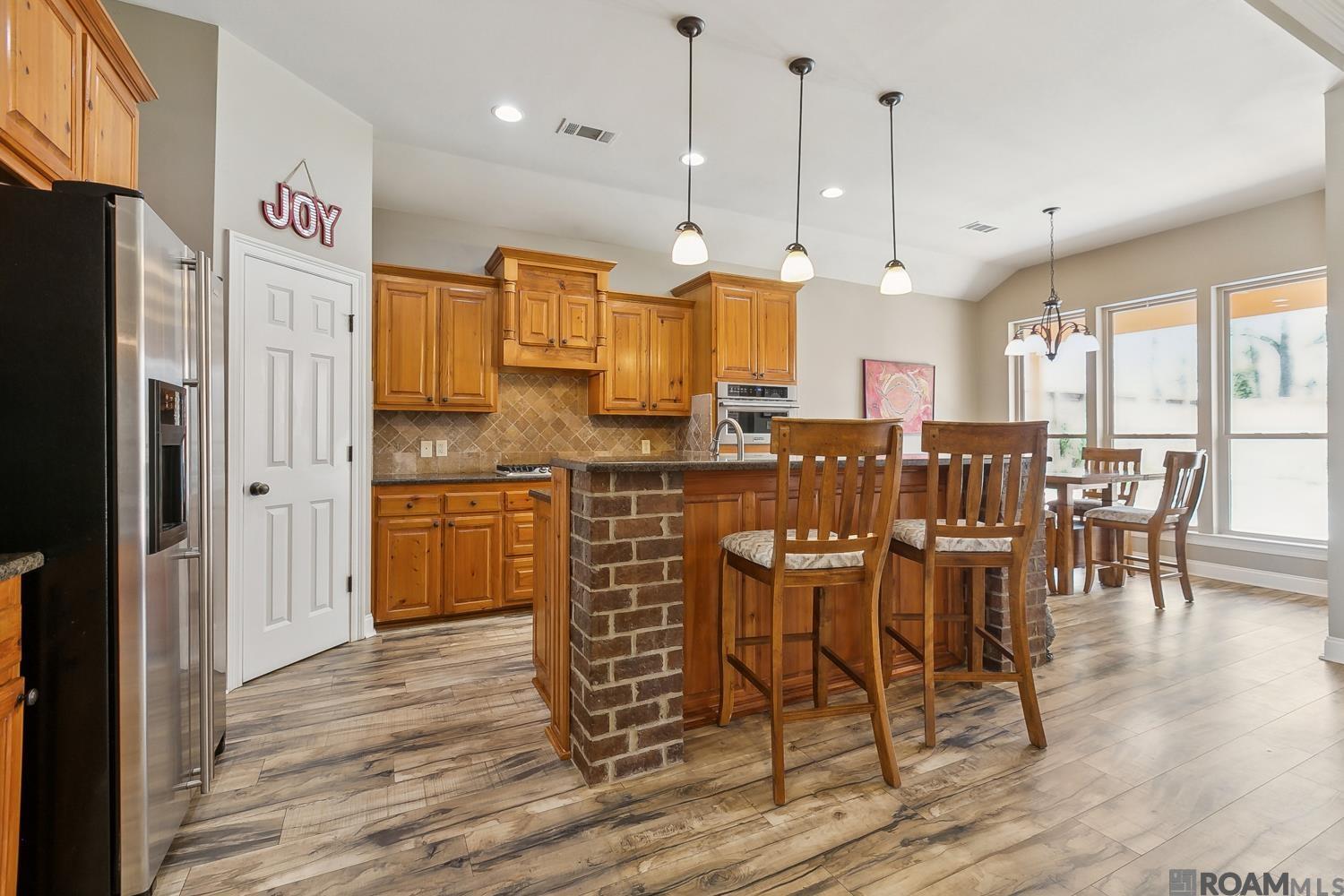 13098 Moss Pointe Dr