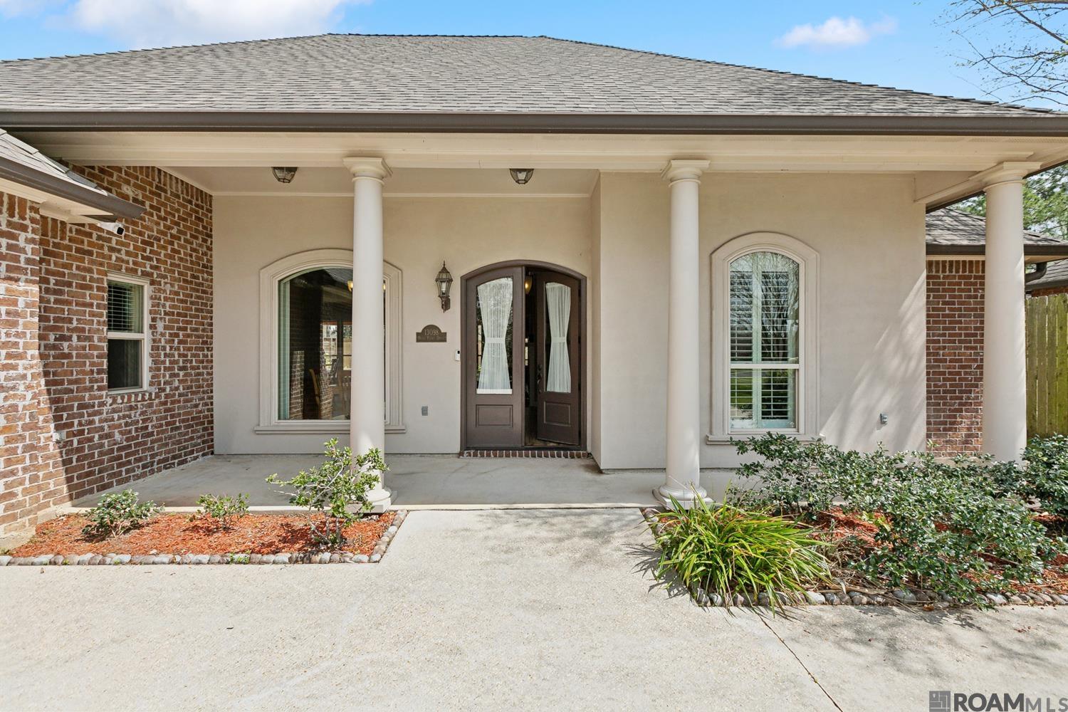13098 Moss Pointe Dr