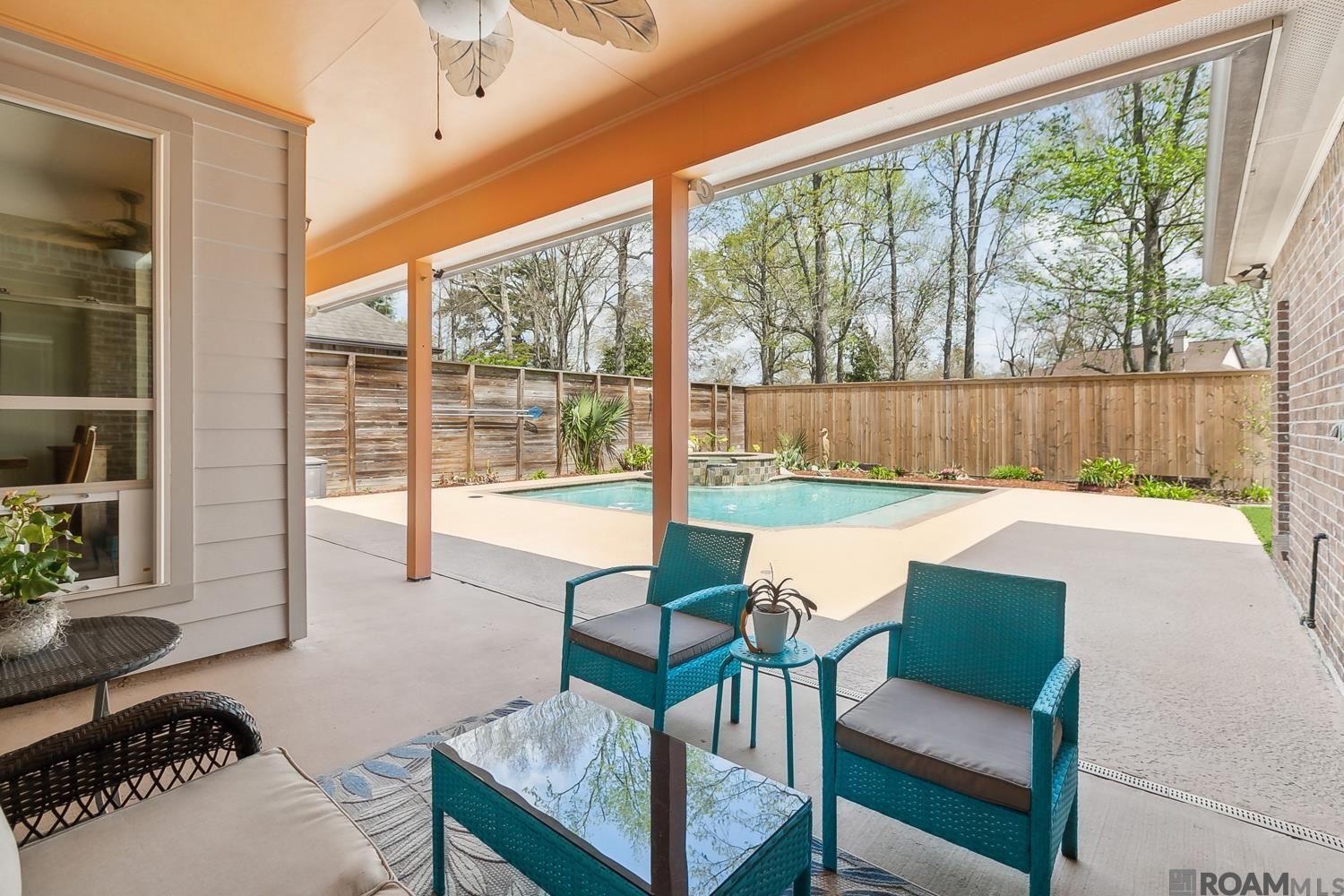13098 Moss Pointe Dr