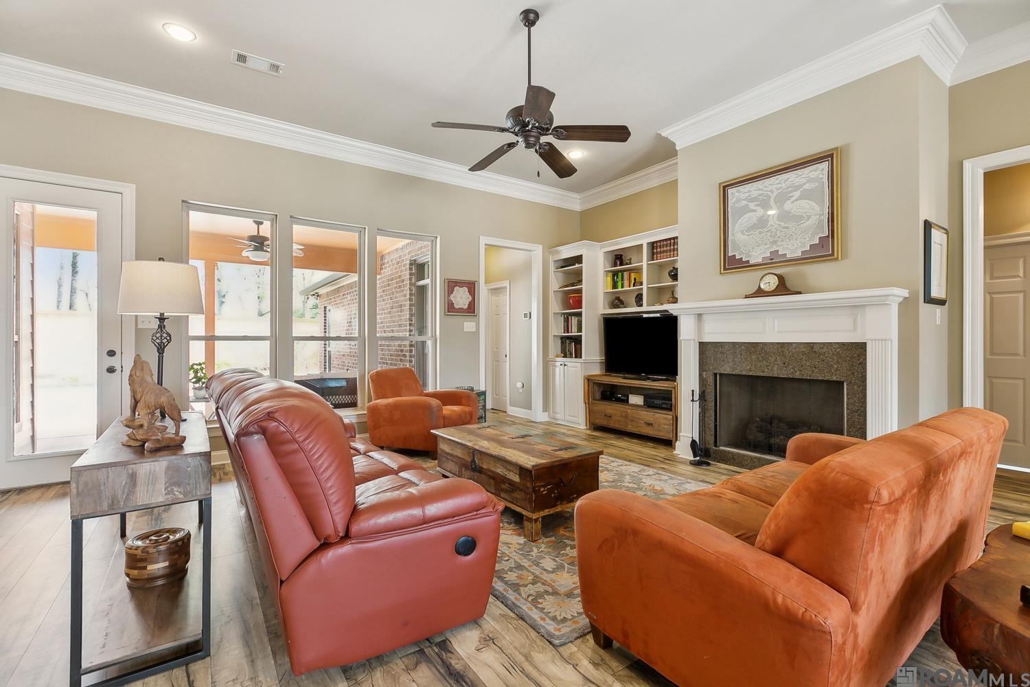 13098 Moss Pointe Dr