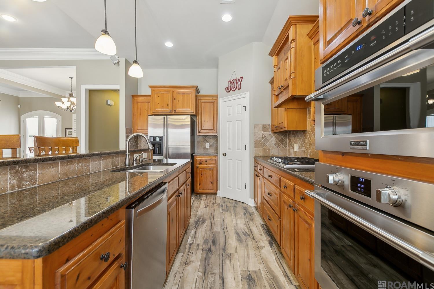 13098 Moss Pointe Dr