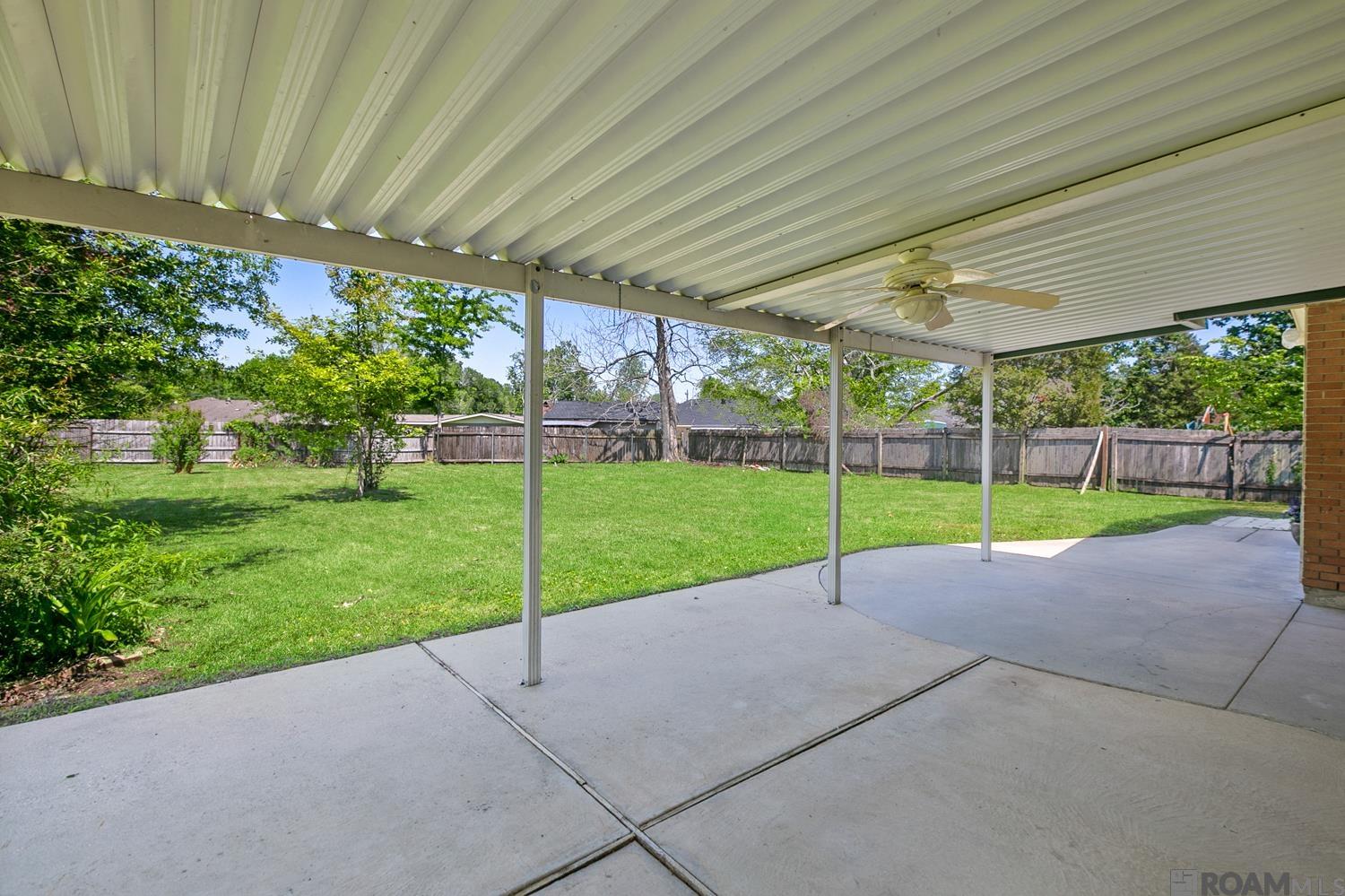 10045 Devonshire Dr