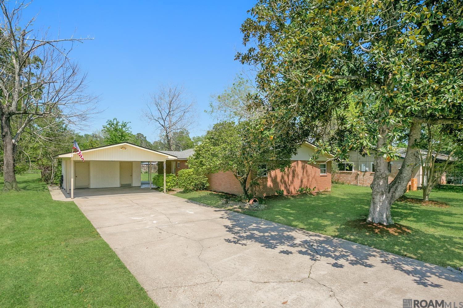 10045 Devonshire Dr