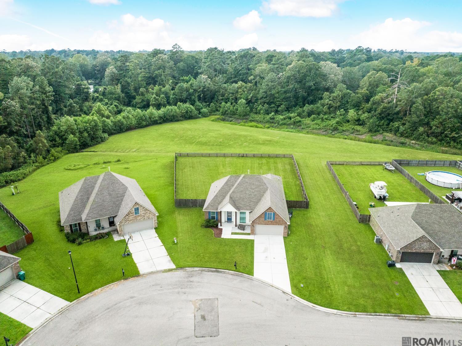 23139 Berry View Dr