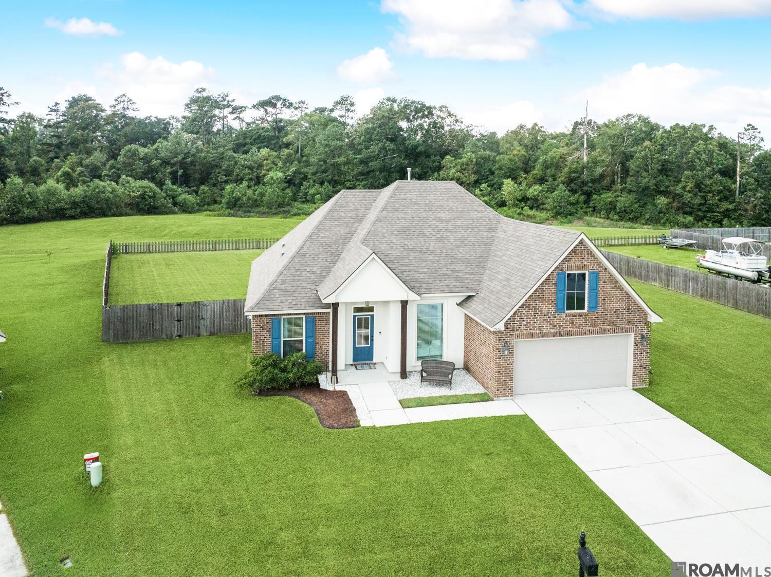23139 Berry View Dr