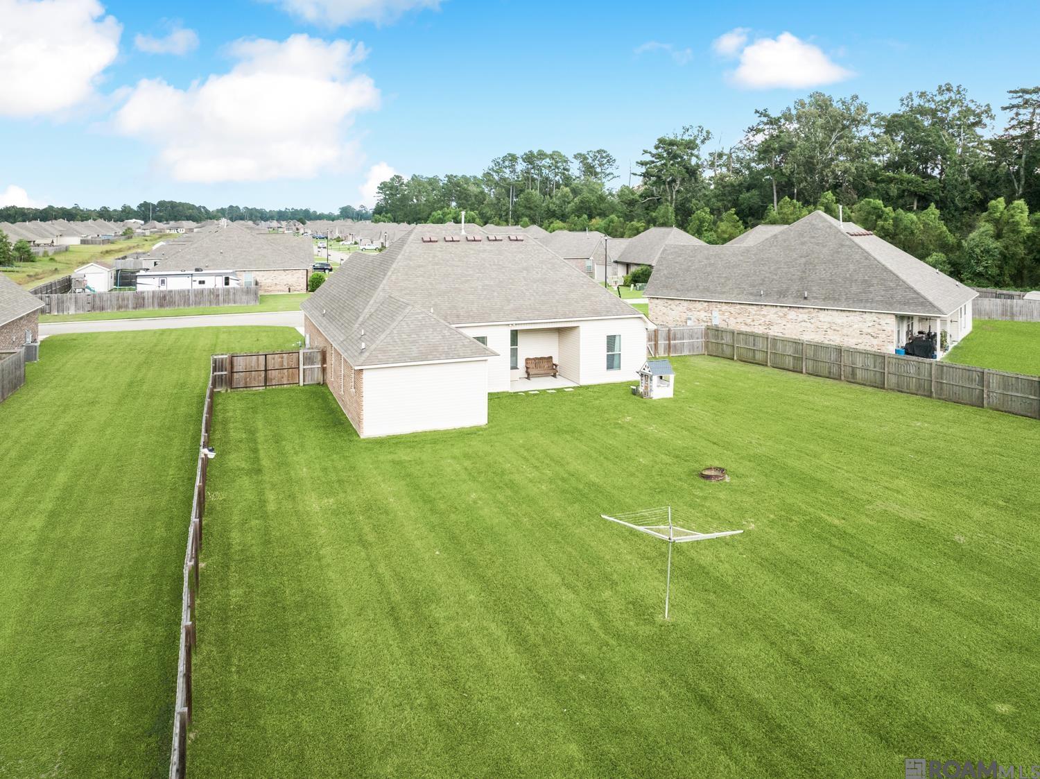 23139 Berry View Dr