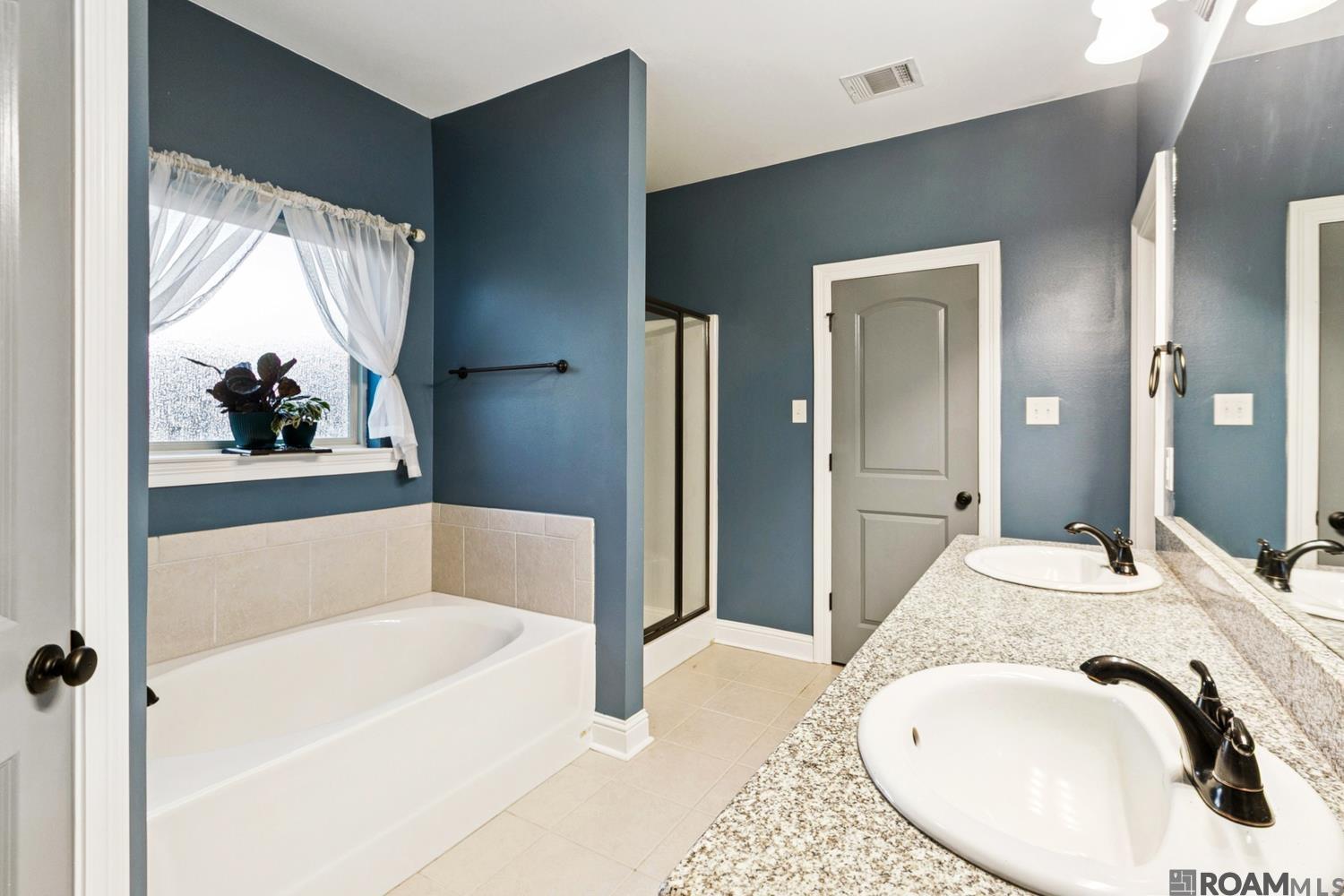 23139 Berry View Dr