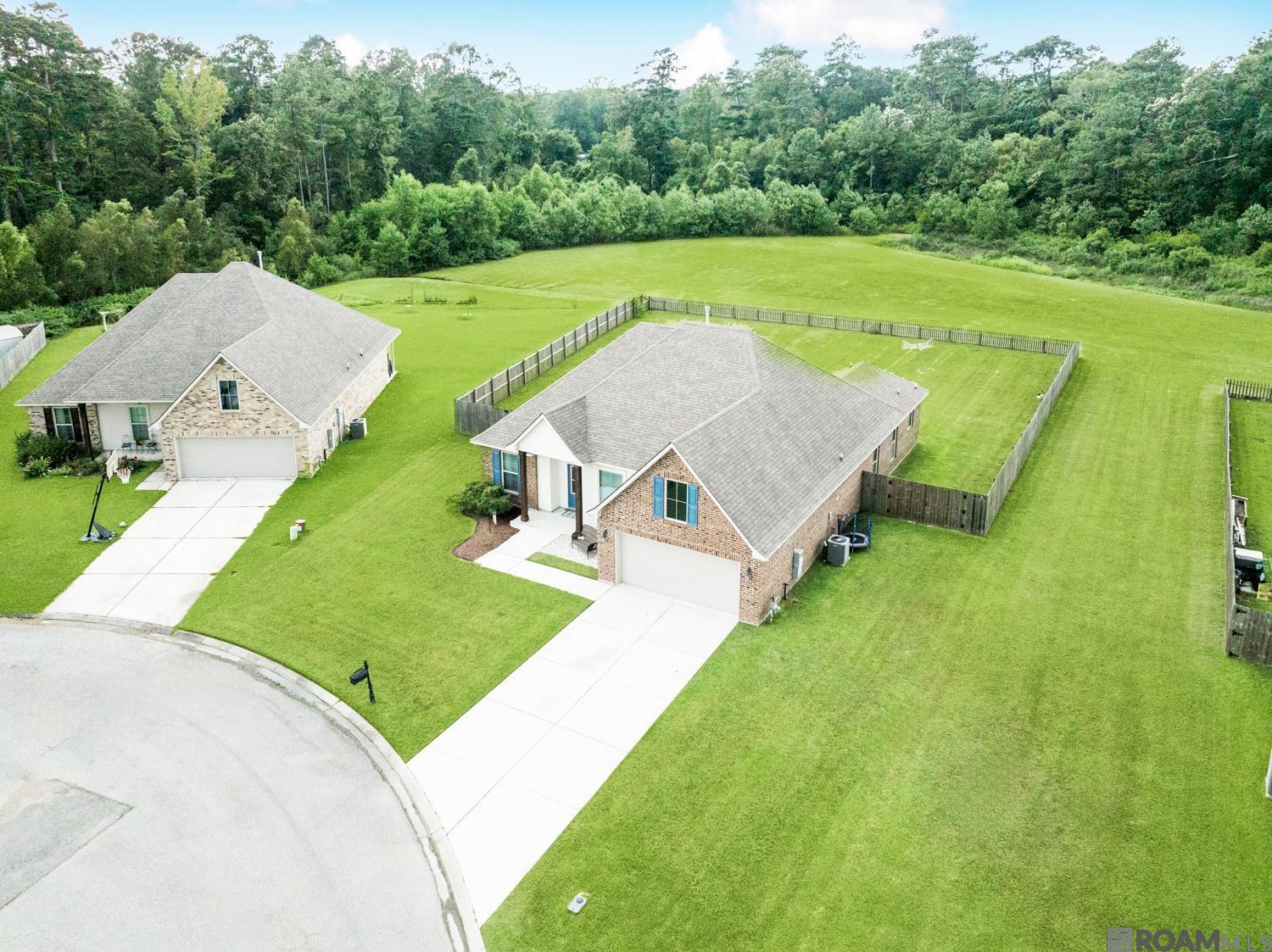 23139 Berry View Dr