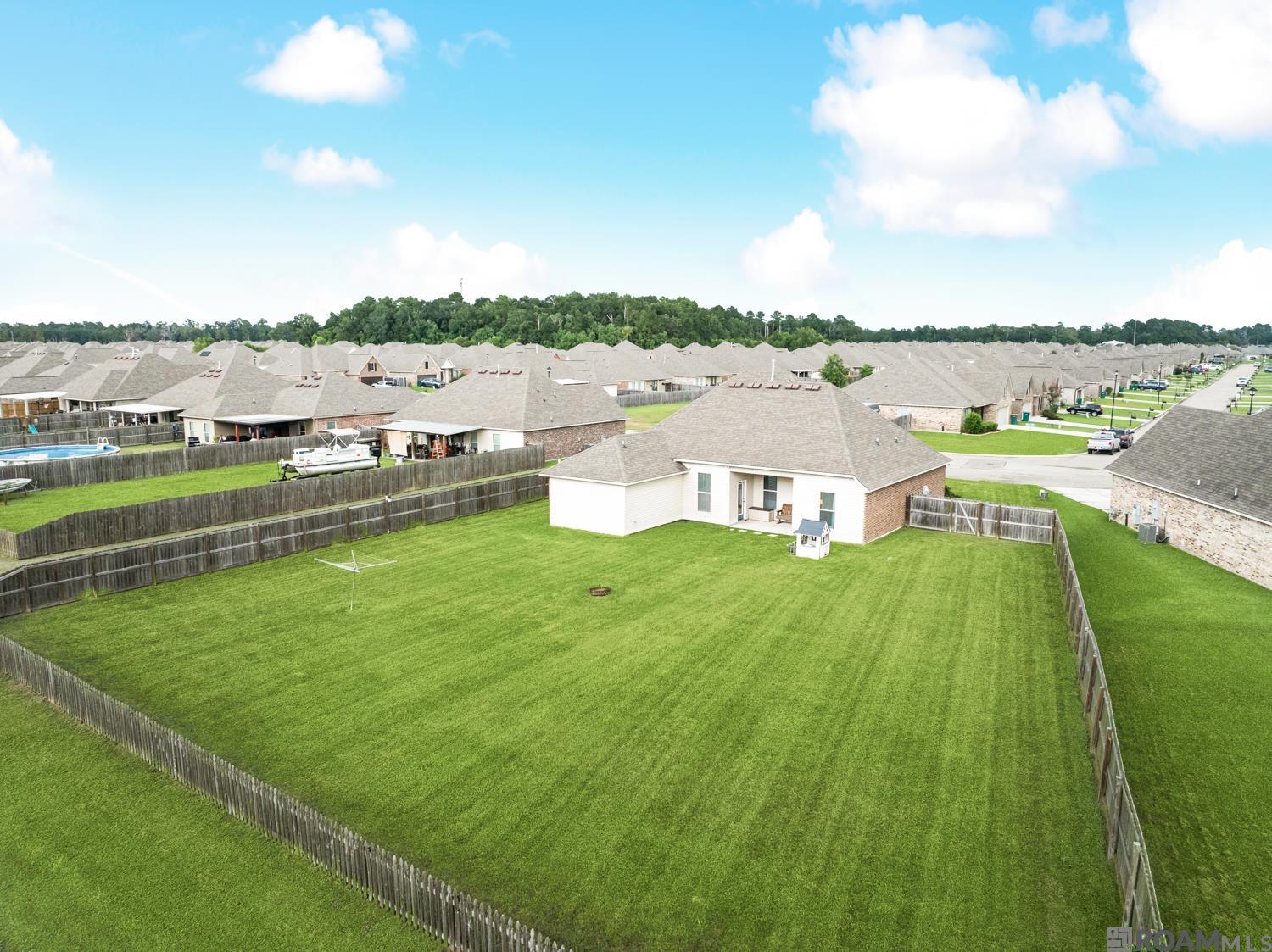 23139 Berry View Dr
