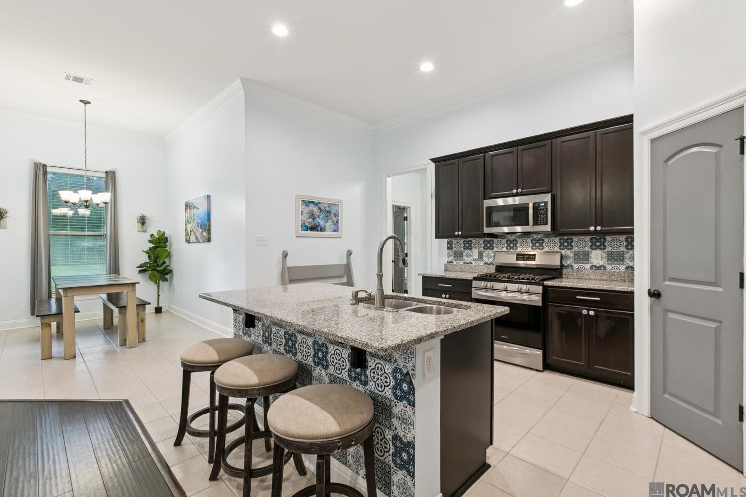 23139 Berry View Dr