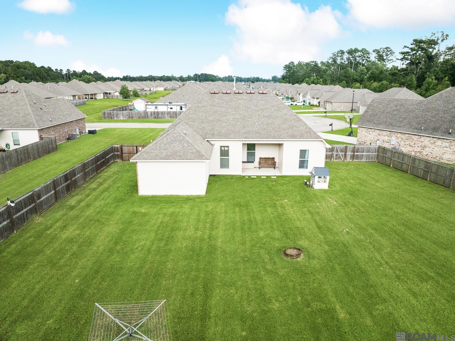 23139 Berry View Dr