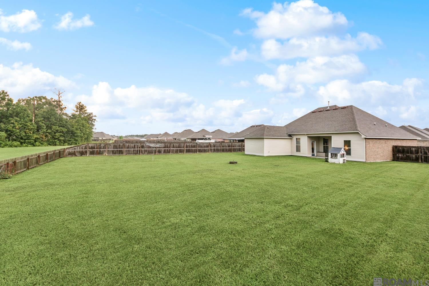 23139 Berry View Dr