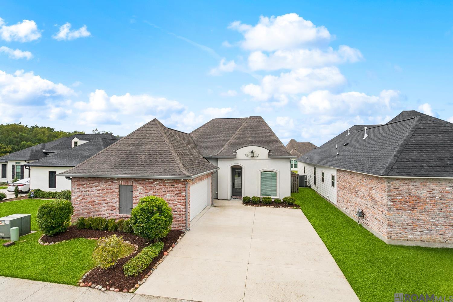 578 Flycatcher Dr