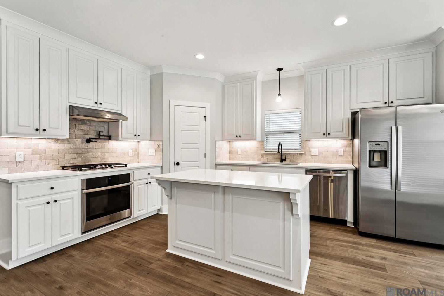 578 Flycatcher Dr