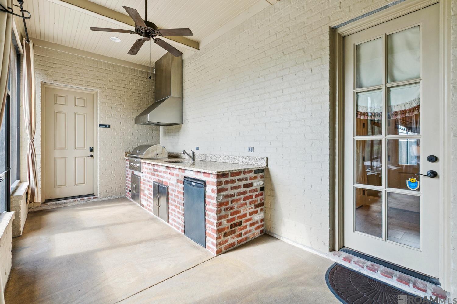 36213 Lasalle Pointe Dr