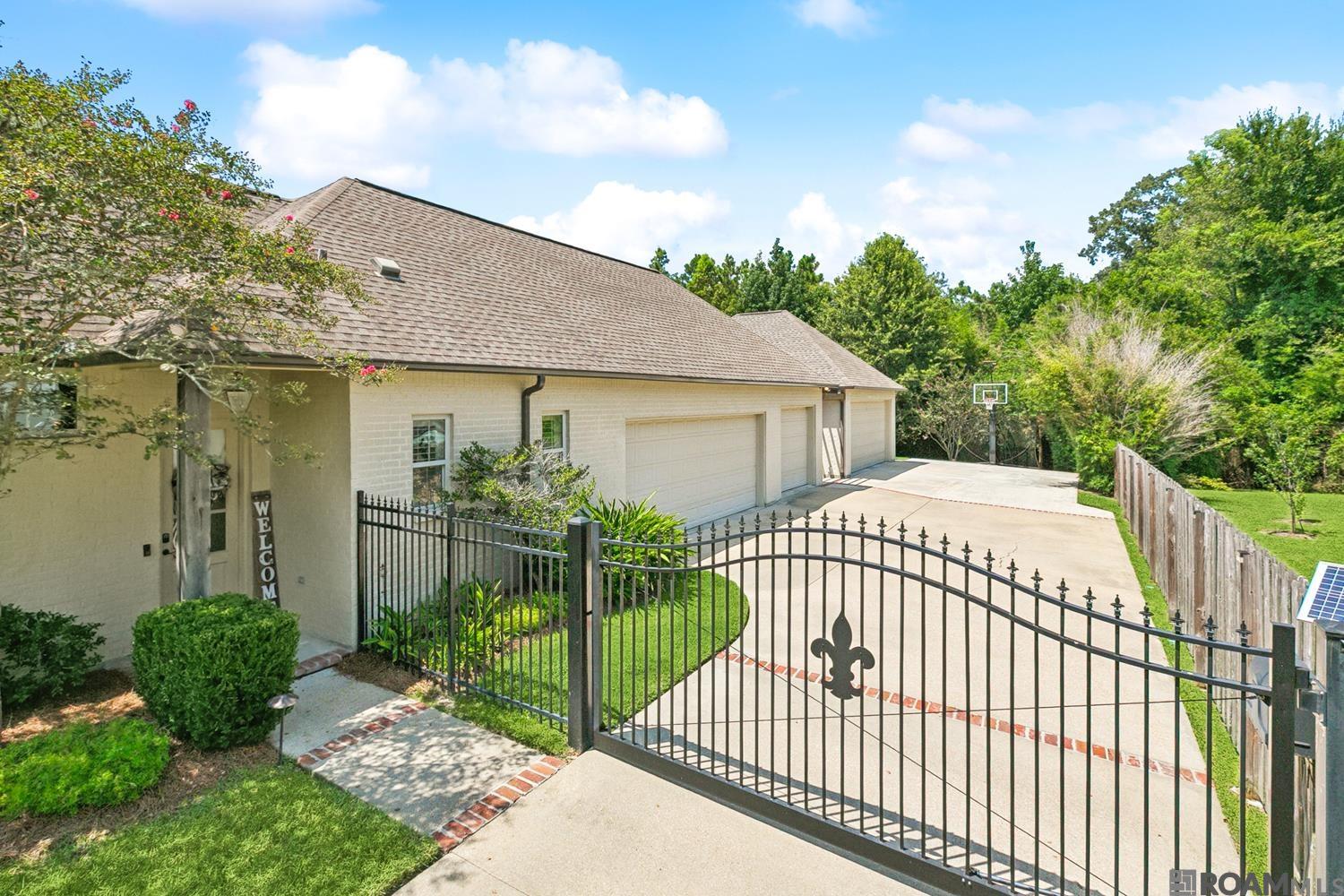 36213 Lasalle Pointe Dr