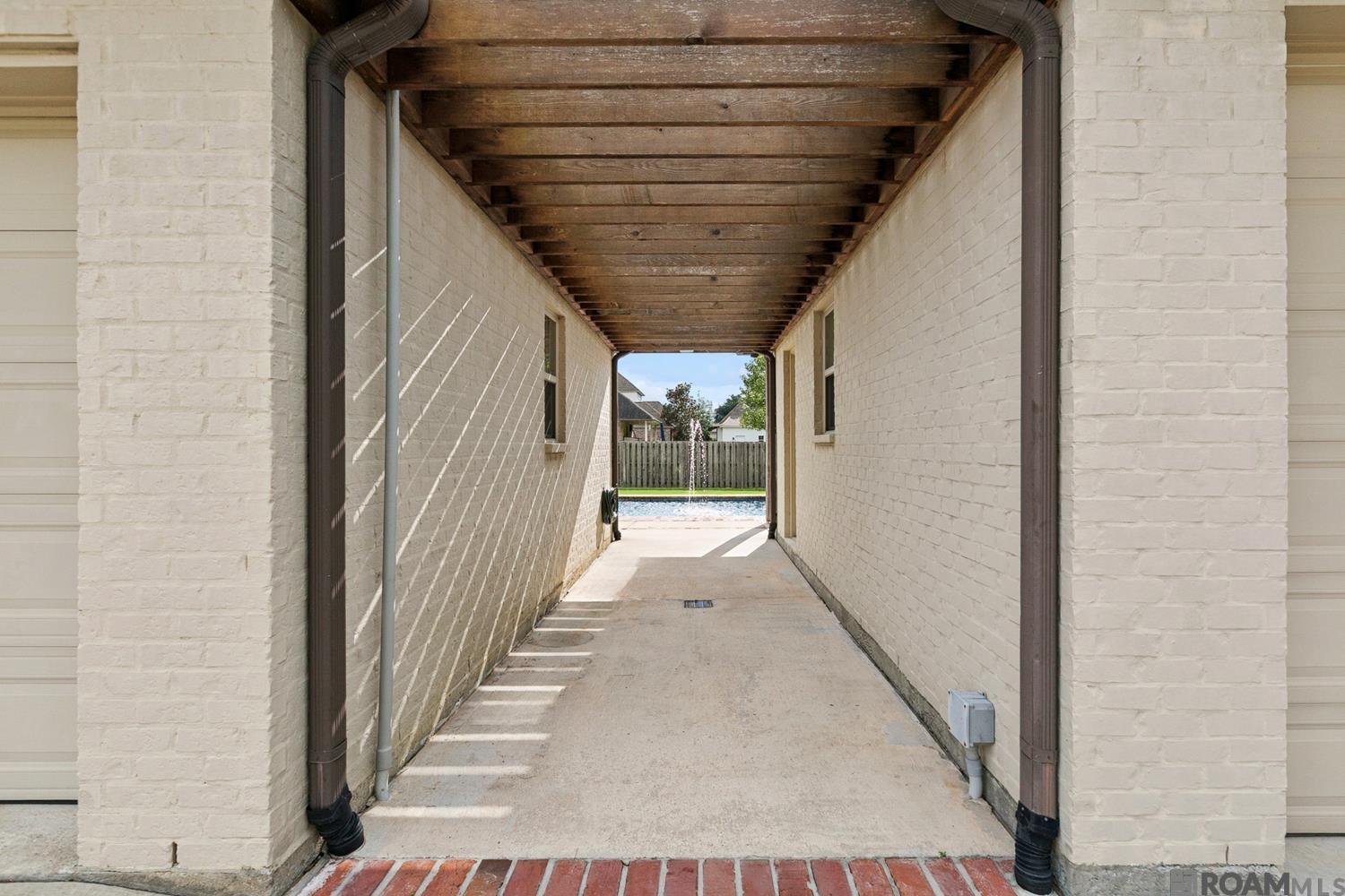 36213 Lasalle Pointe Dr