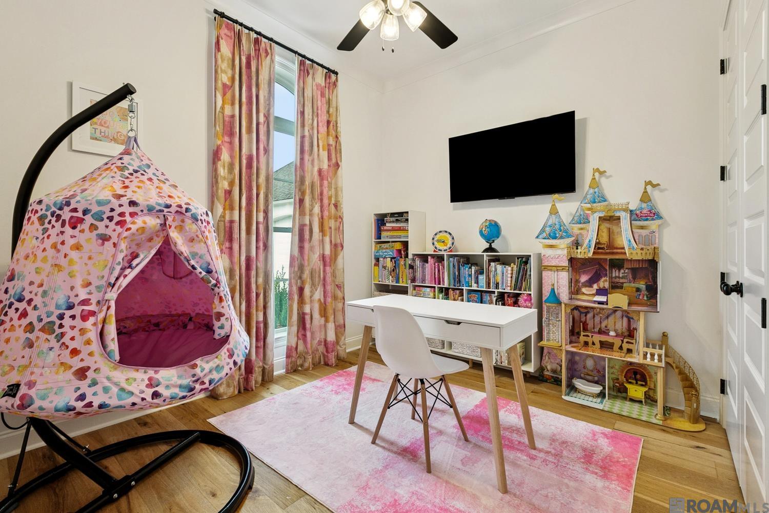 6070 Royal Palms Drive