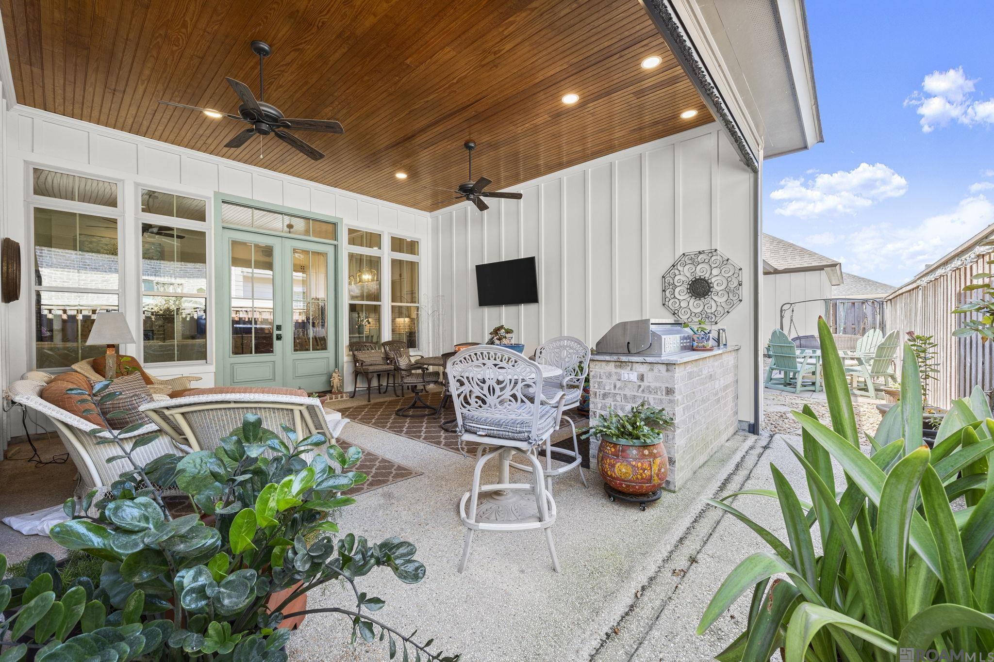 4946 Fairbanks Ave