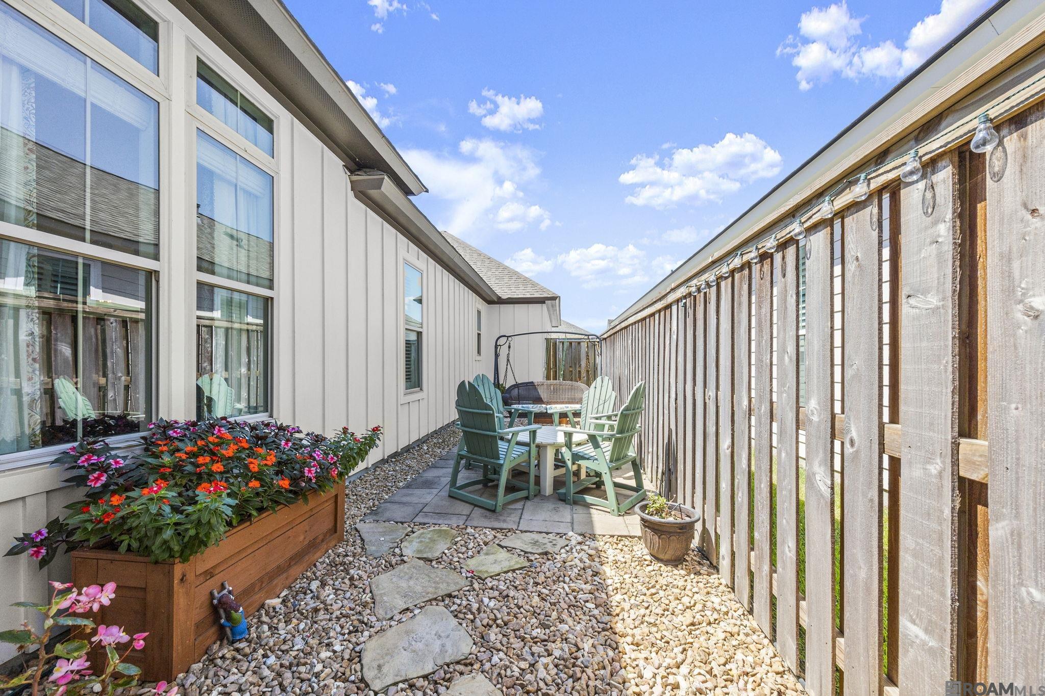 4946 Fairbanks Ave