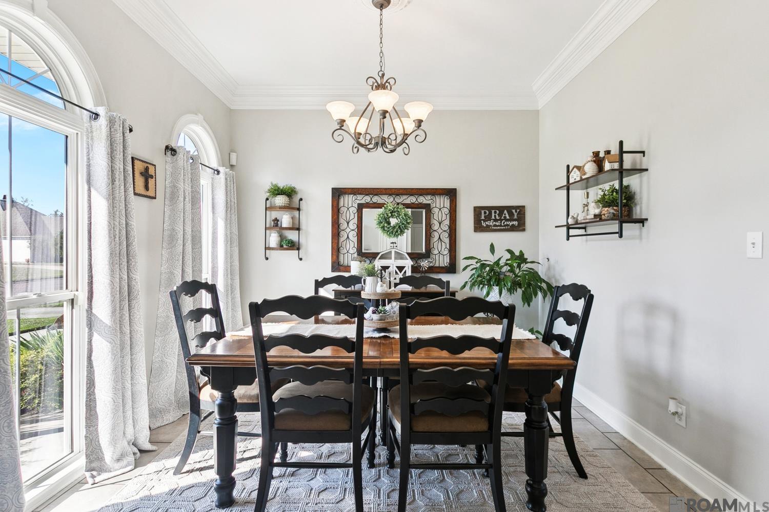 13102 Oak Knoll Dr