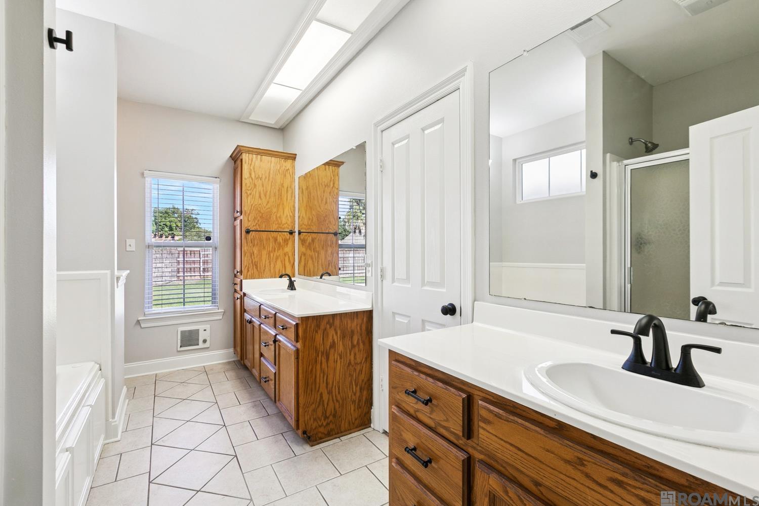 13102 Oak Knoll Dr