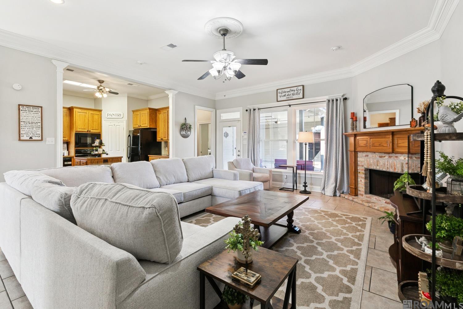 13102 Oak Knoll Dr