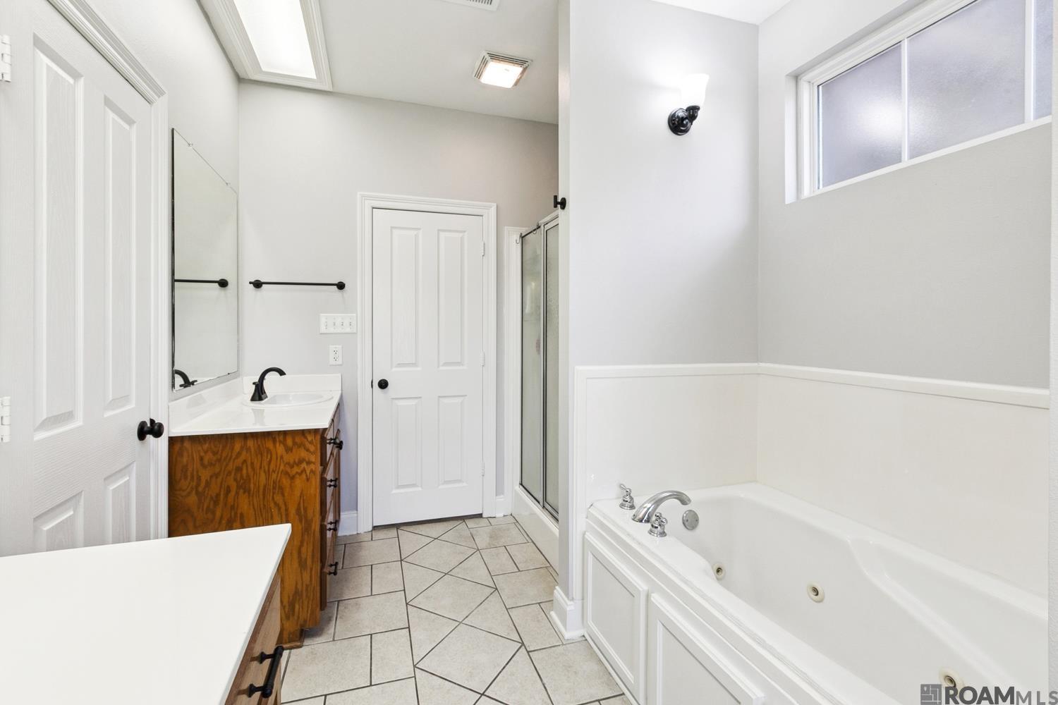 13102 Oak Knoll Dr