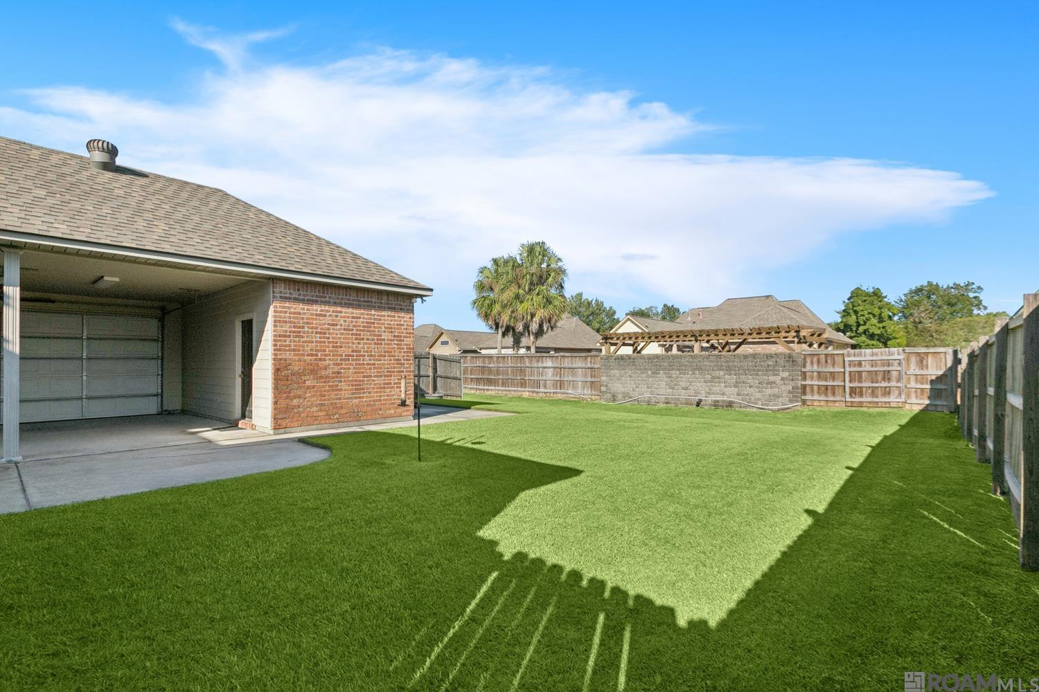 13102 Oak Knoll Dr