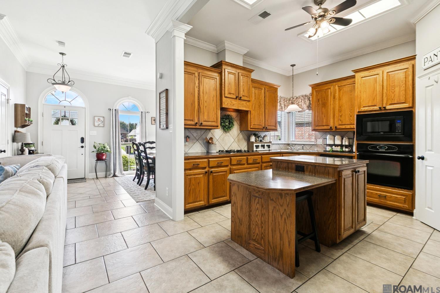 13102 Oak Knoll Dr