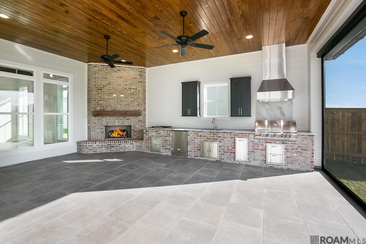 437 Glenthorne Dr