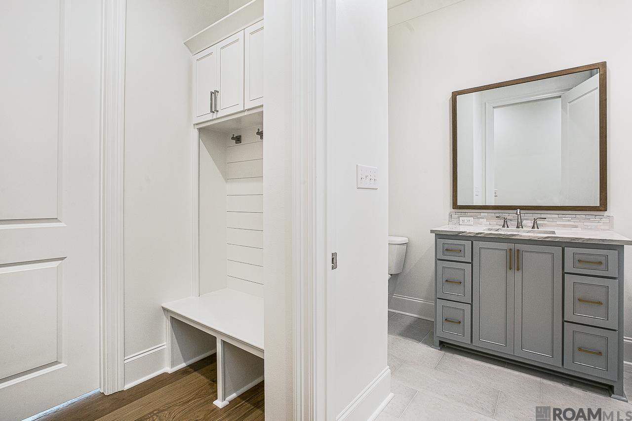 437 Glenthorne Dr