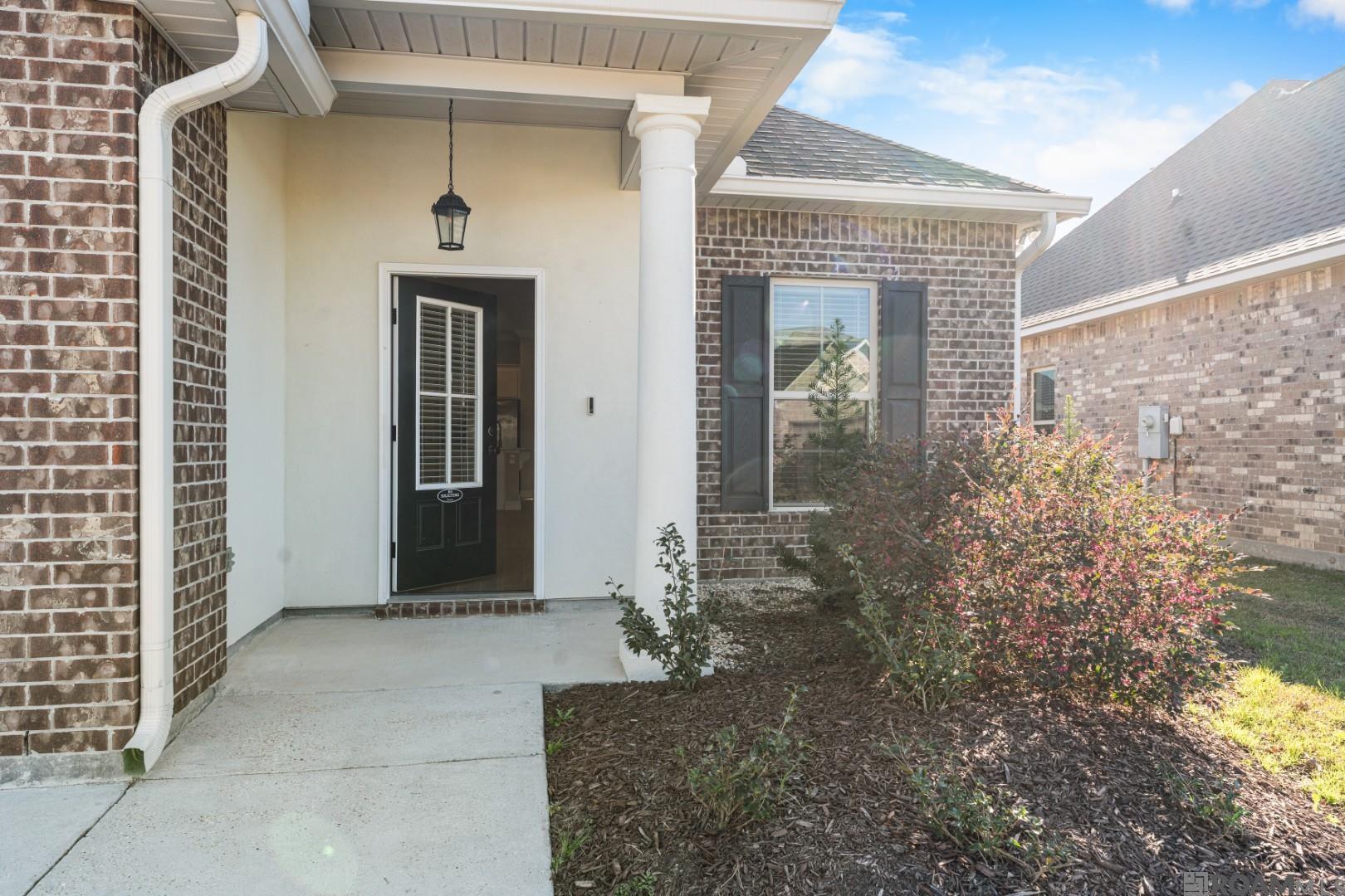 40205 Maddie Dr