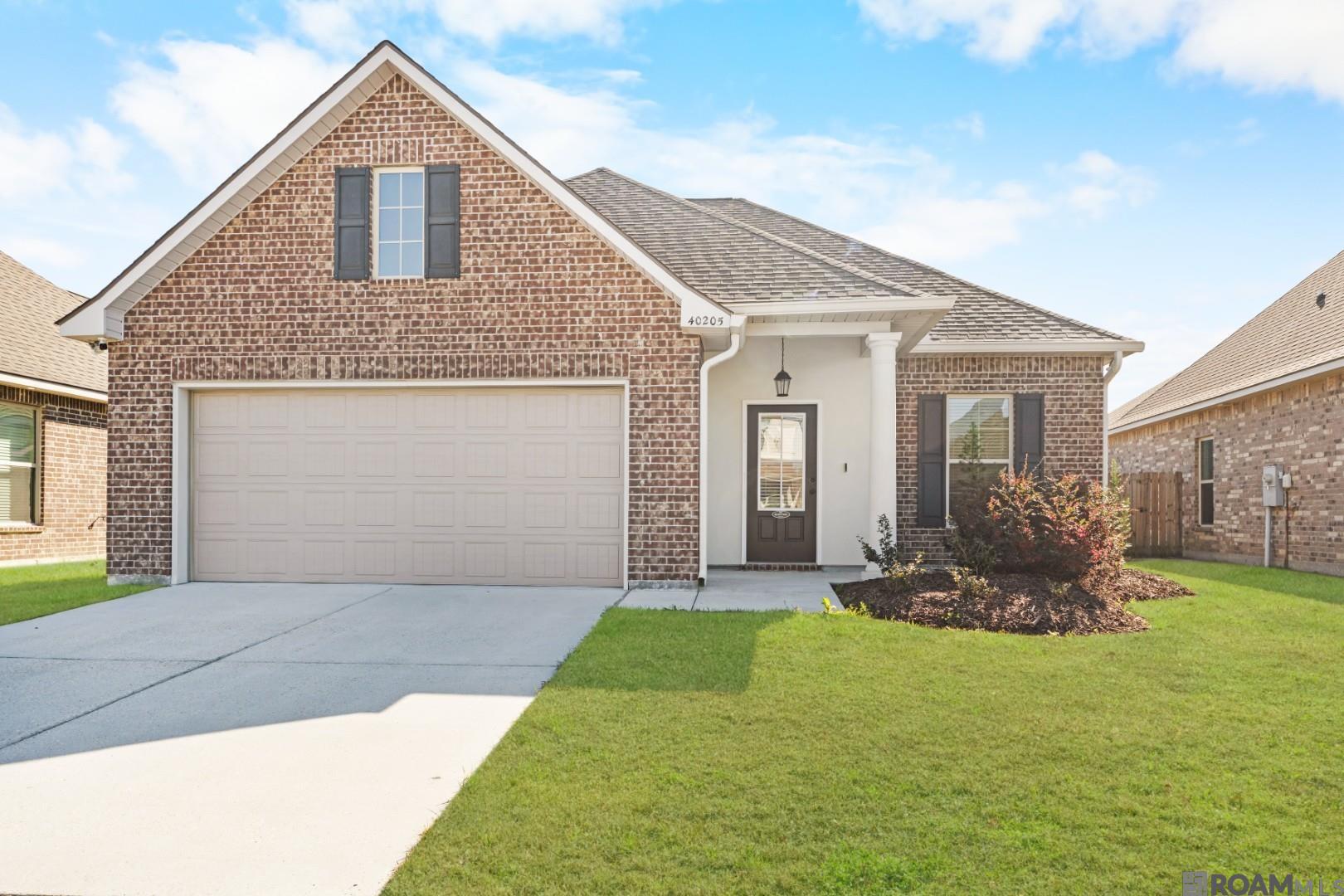 40205 Maddie Dr